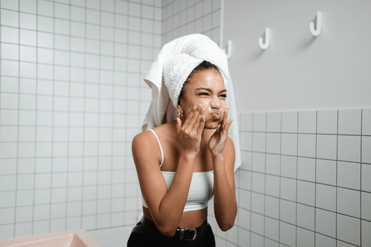Beauté et fatigue : Comment réveiller une peau terne en 5 étapes express