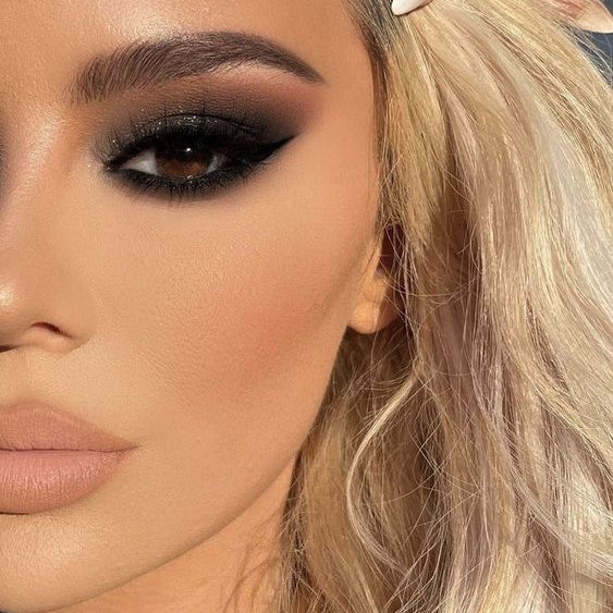 smokey eyes avec des lentilles